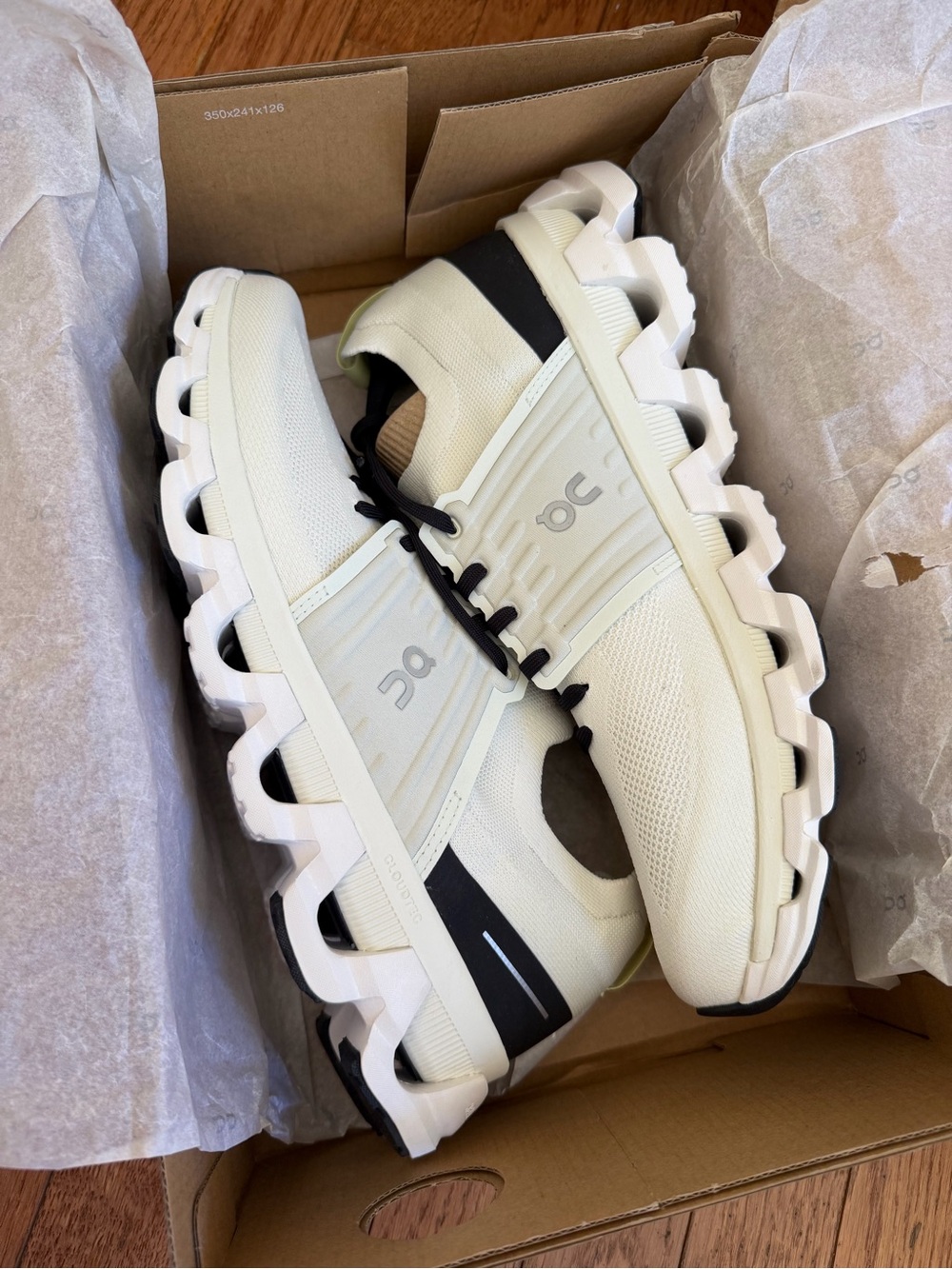 On Running Cloudswift 3 Men’s Running Shoes — ivory /Black size 11.5